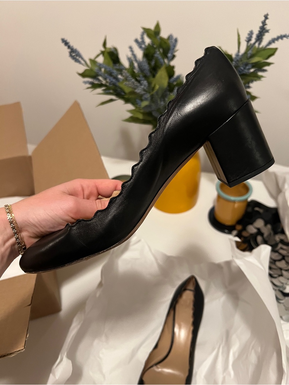 Chloe leather Scalloped pumps - Picture 3 of 6